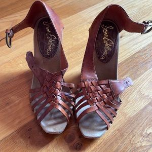 Vintage Sam Edelman Sahara Wedge  Leather Heels size 8